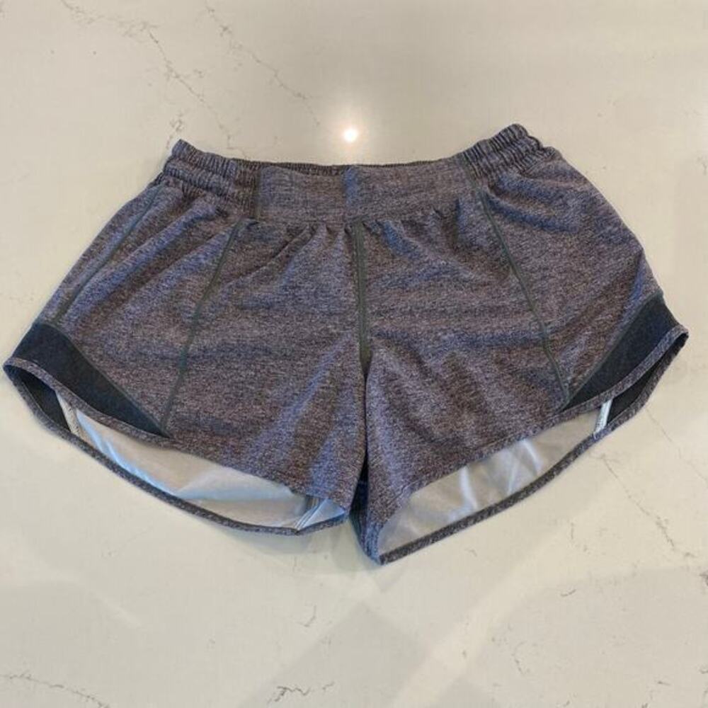 Lululemon Hotty Hot Short II Long‎ 4" Size 6 Tall